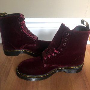 Dr. Martens WOMEN'S 1460 PASCAL VELVET